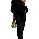 VESTIDO MAXI NEGRO DE UN SOLO HOMBRO CON CAÍDA FLUIDA