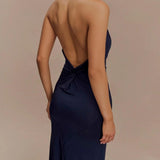 VESTIDO MAXI HALTER DE SILUETA FLUIDA EN AZUL MARINO
