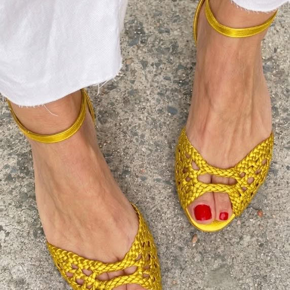 Sara | Sandalias Trenzadas Doradas