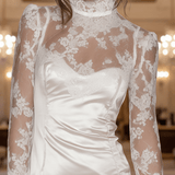VESTIDO CORTO BLANCO DE SATÉN Y ENCAJE CON MANGA LARGA