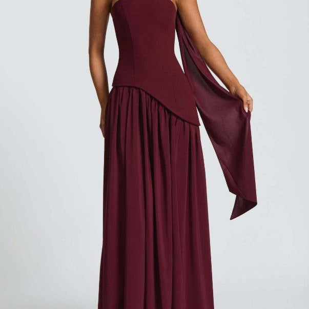 VESTIDO MAXI SIN TIRANTES CON ABERTURA Y CINTA