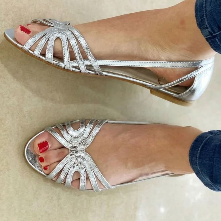 Vega | Sandalias Doradas Luz de Verano