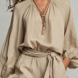 VESTIDO MINI BOHO TEXTURADO EN TONO ARENA DE CORTE RELAJADO