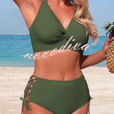 BIKINI DE DOS PIEZAS DE TIRO ALTO CON ESCOTE EN V Y ABERTURAS