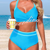 BIKINI DE DOS PIEZAS DE TIRO ALTO CON RAYAS Y DISEÑO EN CONTRASTE