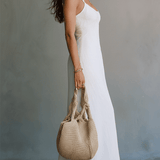 VESTIDO MAXI BLANCO MINIMALISTA CON TIRANTES Y ABERTURA