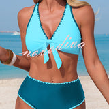 BIKINI DE DOS PIEZAS DE TIRO ALTO CON ACABADOS EN CONTRASTE