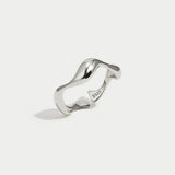 Anillo de olas plateado