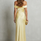 VESTIDO DE NOCHE SATINADO CON HOMBROS DESCUBIERTOS