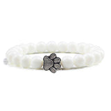 Pulsera con Perlas en Forma de Huella – Diseño de Piedra Natural