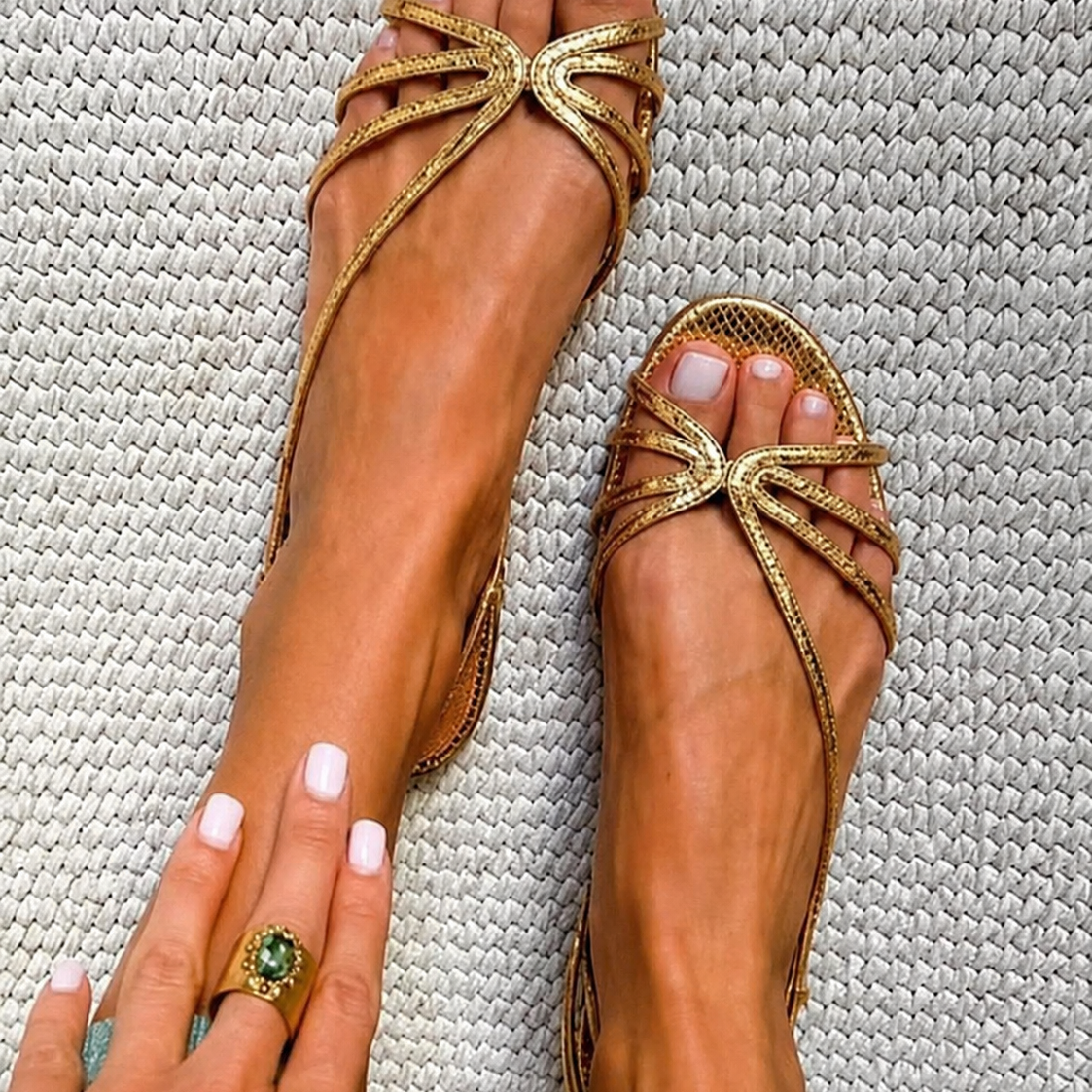 Lucía | Sandalias Doradas Elegancia Veraniega