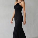 VESTIDO FLORAL SOFISTICADO CON ROMANTICISMO MODERNO