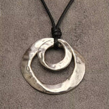 Collar con Colgante Geométrico Irregular