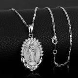 Collar con Medallón de la Virgen