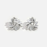 Pendientes Elegantes y Refinados con Pétalos de Ópalo en Oro