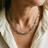 Collar elegante en color dorado y plateado