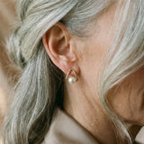 Pendientes Colgantes Triangulares con Elegantes Perlas