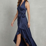 VESTIDO MAXI DE NOCHE CON SILUETA DRAPEADA DE SATÉN