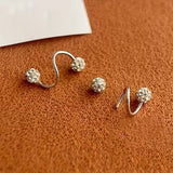 Juego de Pendientes Ligeros de Lujo con Esferas en Espiral y Strass