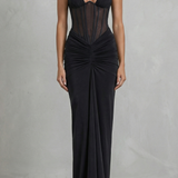 VESTIDO MAXI CON CUELLO HALTER Y CORSÉ ESCULPIDO
