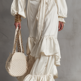 CONJUNTO DE SATÉN MARFIL CON FALDA MAXI DE VOLANTES