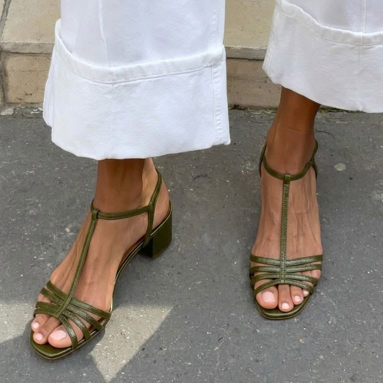 Valeria | Sandalias Doradas Elegancia Diaria